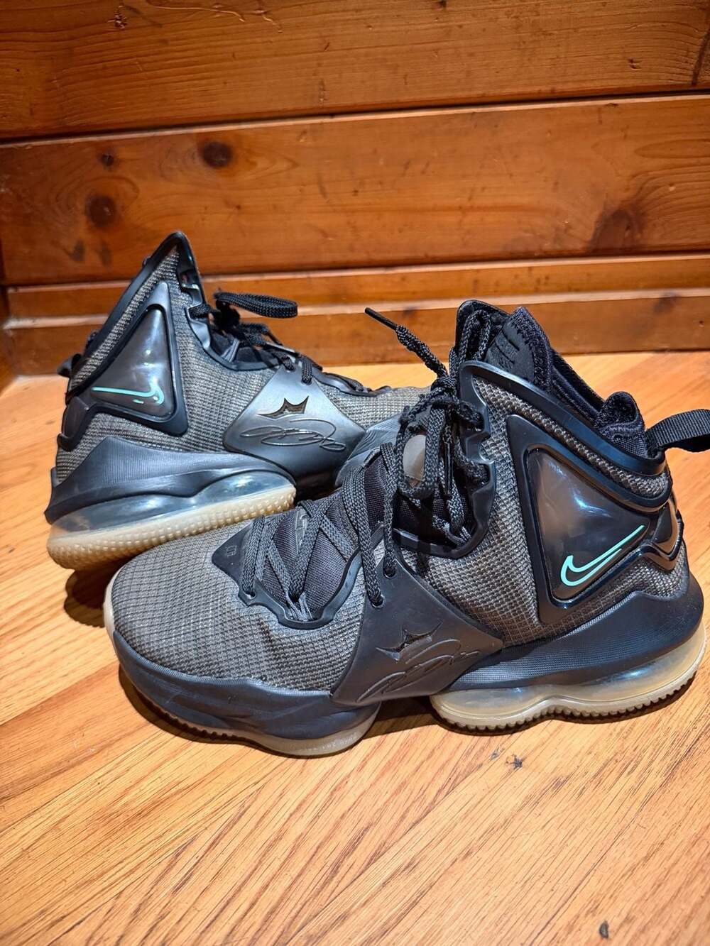 Nike LeBron 19 Black Green Glow Basketball Shoes 7Y
